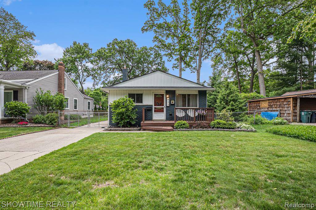 Royal Oak, MI 48073,633 Ellen Avenue