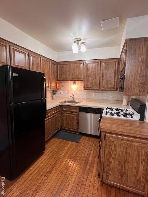 Sterling Heights, MI 48312,8416 Hickory Drive