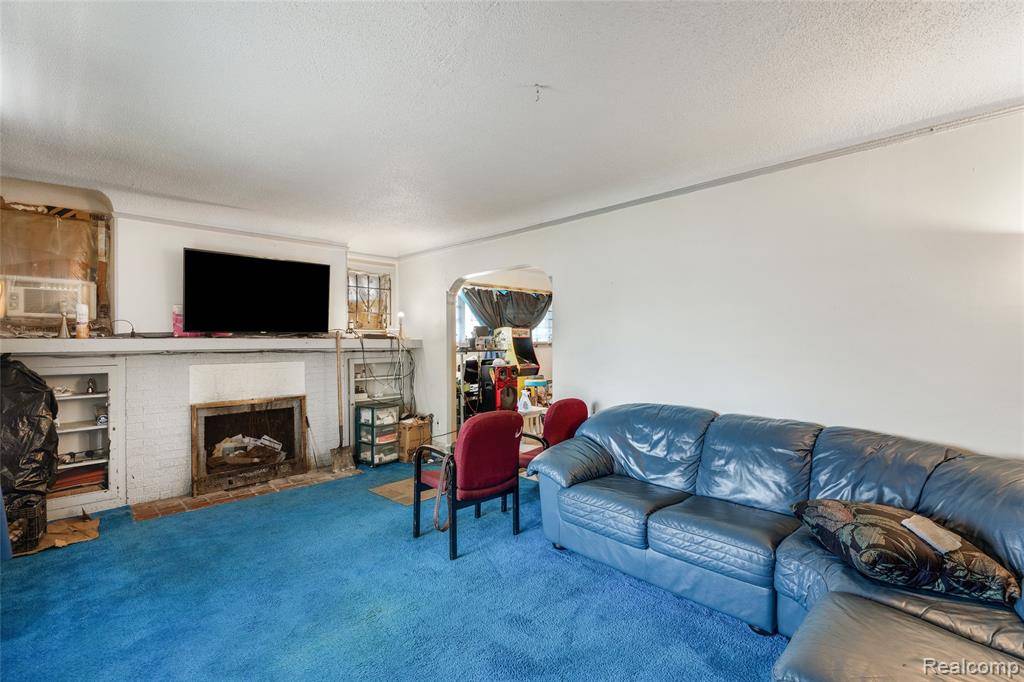 Detroit, MI 48227,12724 Strathmoor Street