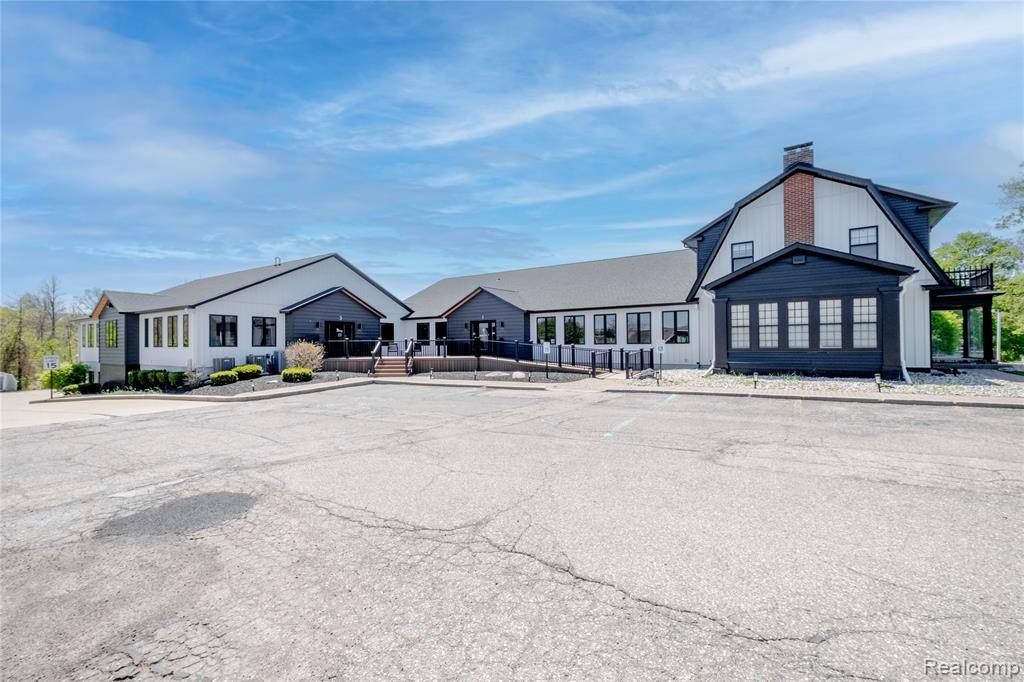 Grand Blanc, MI 48439,536 Perry Road 5
