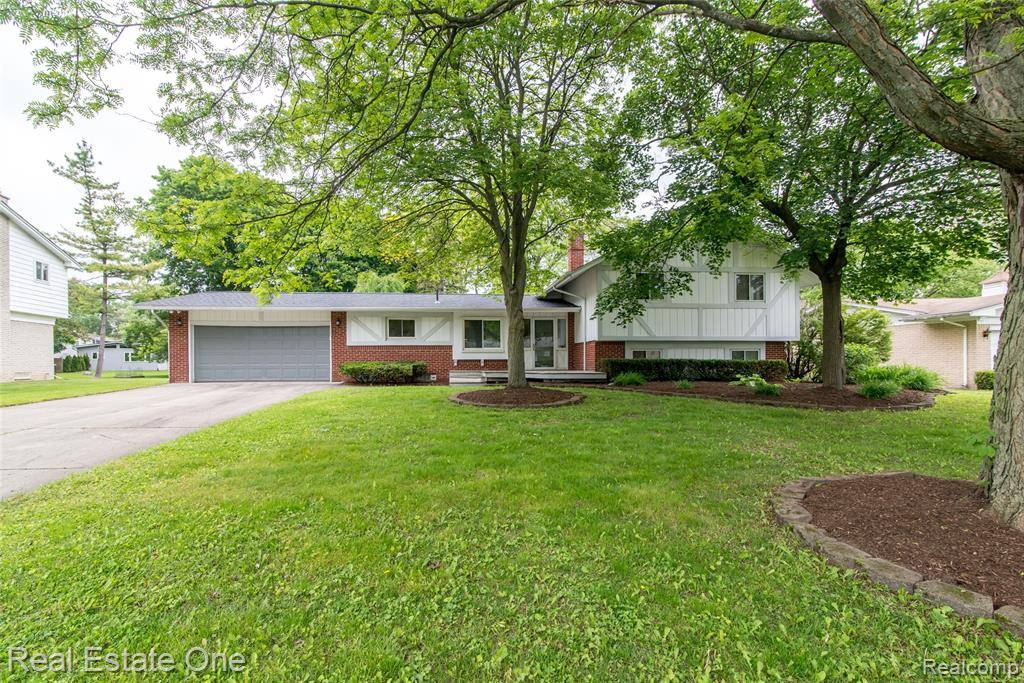 West Bloomfield Twp, MI 48322,6845 Tamerlane Drive