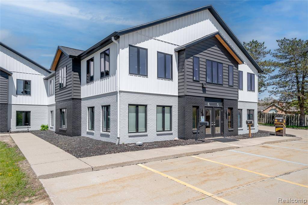 Grand Blanc, MI 48439,536 Perry Road 6