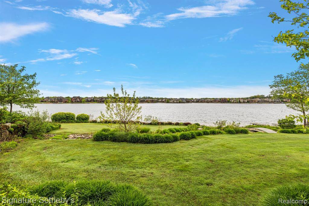 Green Oak Twp, MI 48178,10611 Lighthouse Point