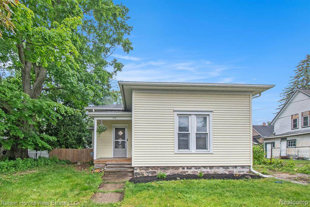 Grand Ledge, MI 48837,316 Harrison Street
