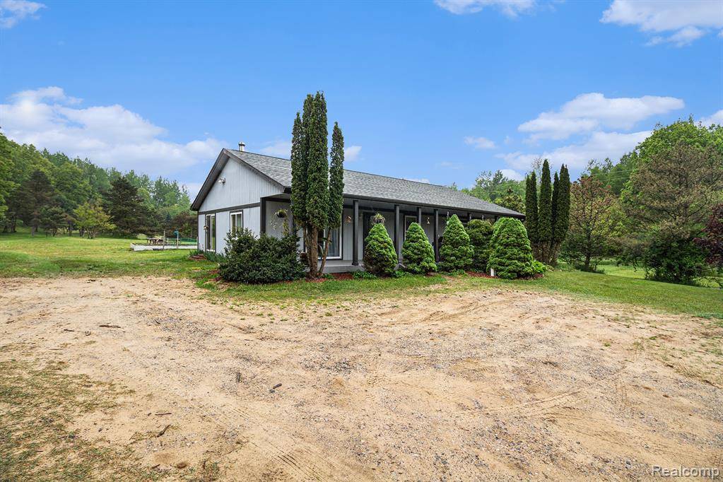 Columbiaville Vlg, MI 48421,3275 Levalley Road