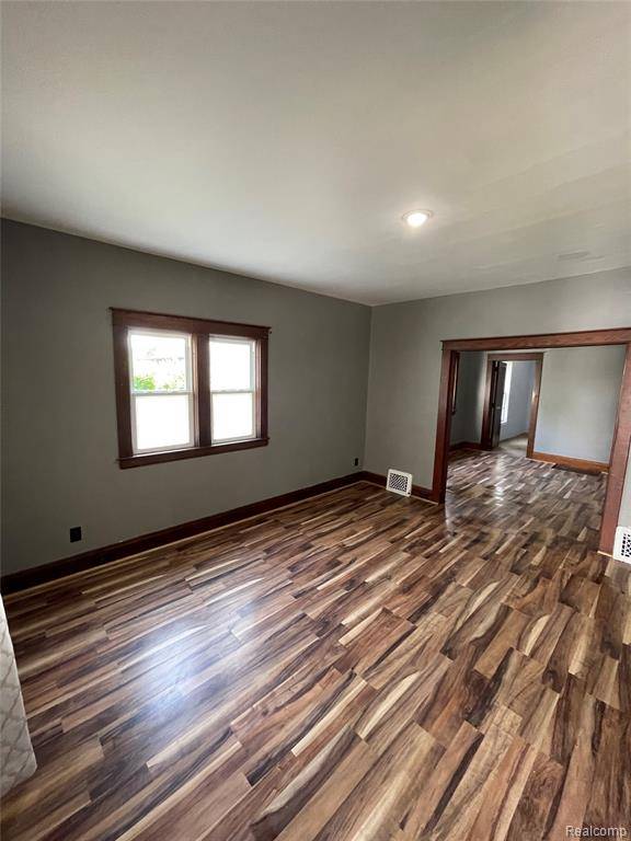 Saginaw, MI 48602,2021 Benjamin Street