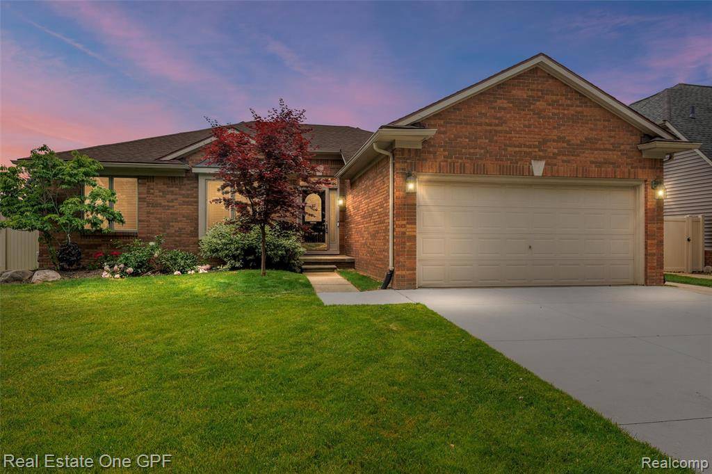Chesterfield Twp, MI 48047,52657 Creekside Drive