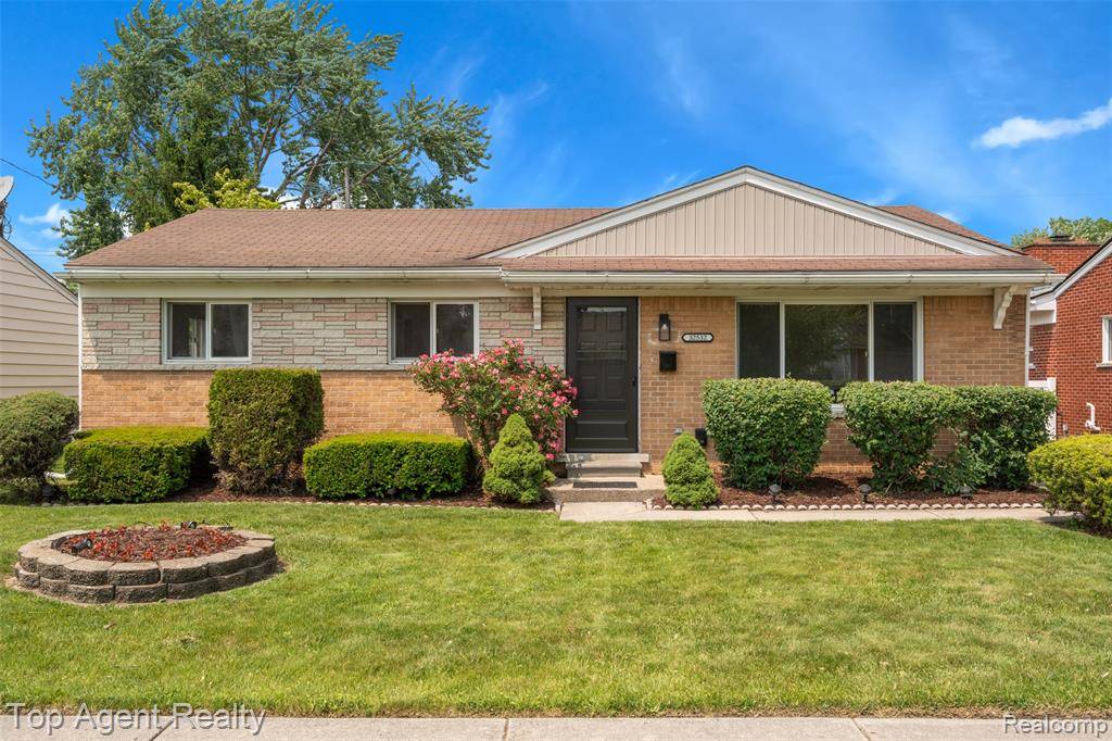 Westland, MI 48186,32532 Steinhauer Street
