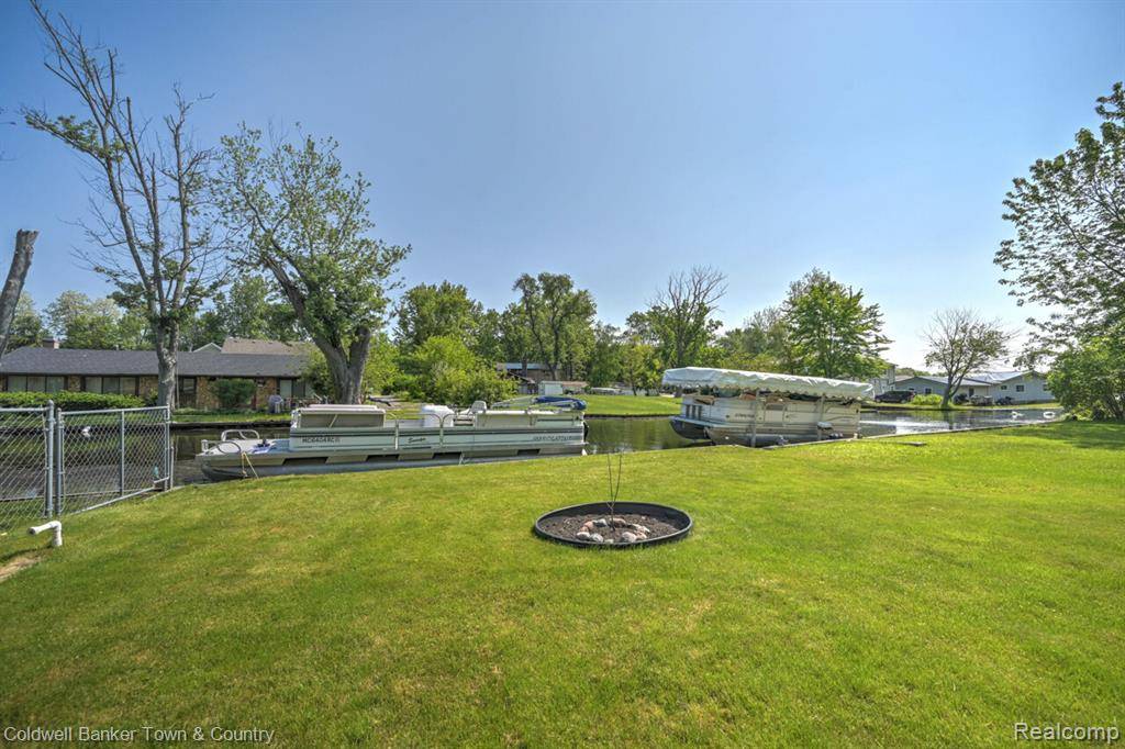 Green Oak Twp, MI 48189,11265 N Shore Drive