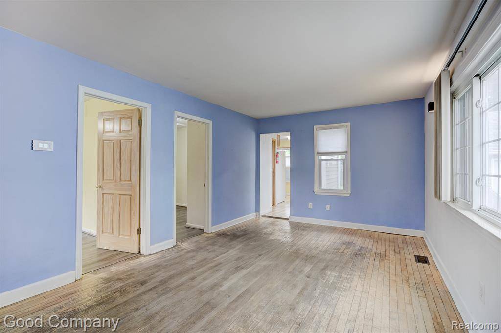 Madison Heights, MI 48071,27410 Groveland Street
