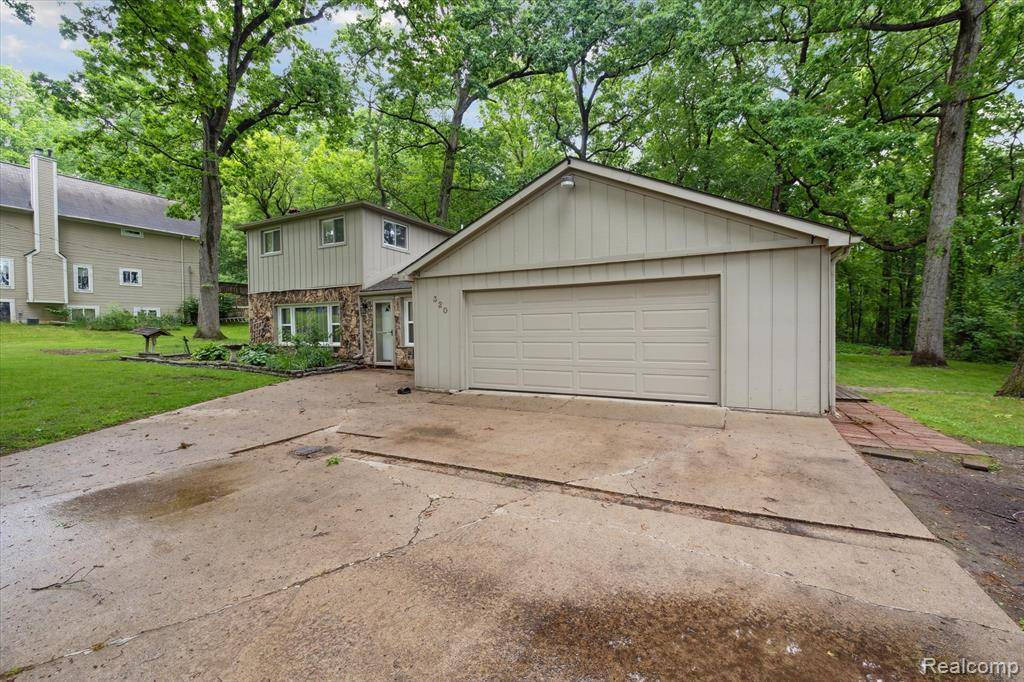 White Lake Twp, MI 48383,320 Elkinford Drive