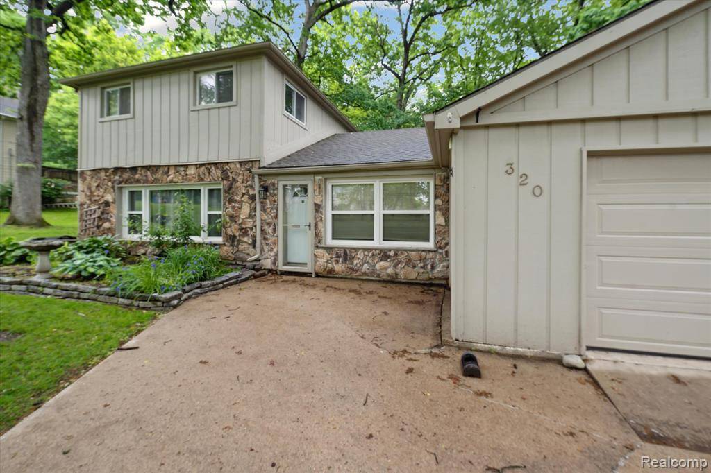 White Lake Twp, MI 48383,320 Elkinford Drive