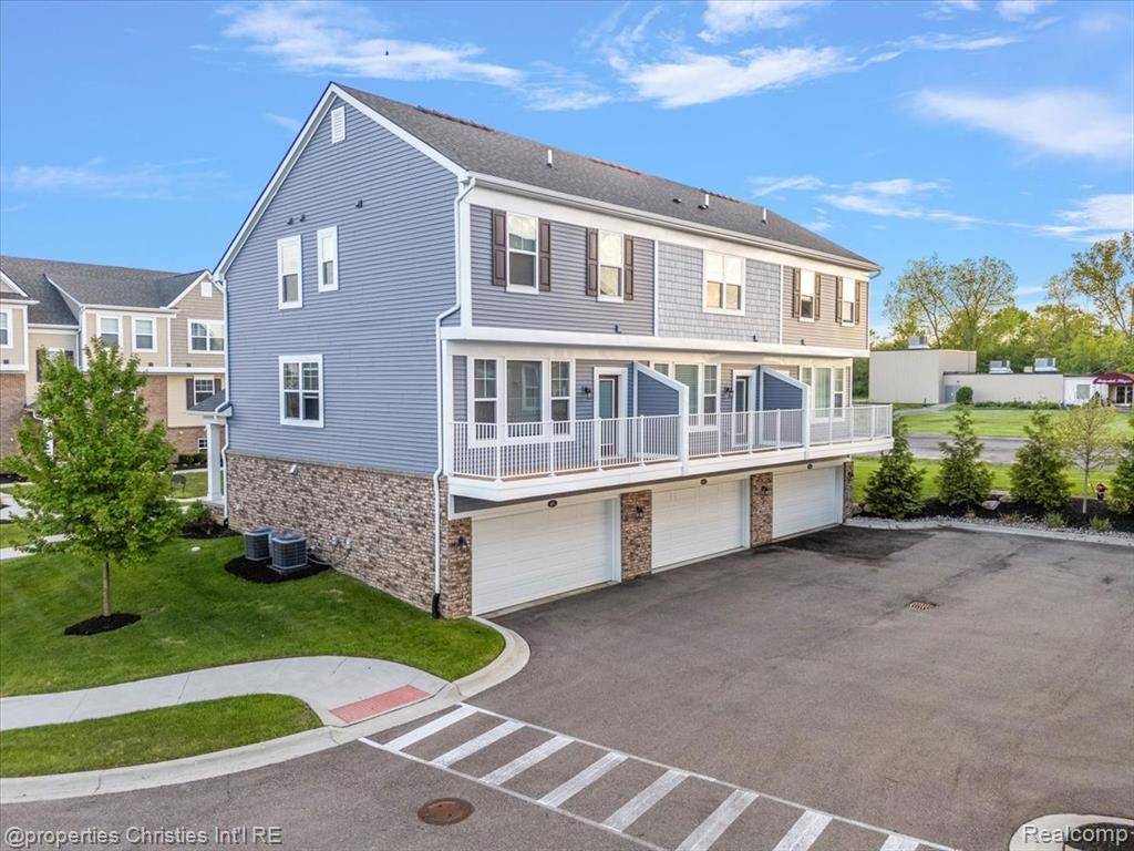 Troy, MI 48098,4953 Treeside Lane