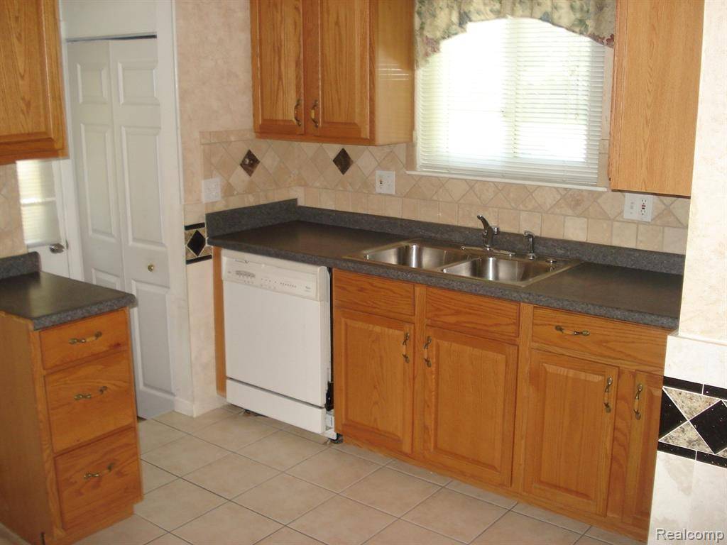 Sterling Heights, MI 48313,8783 Lozen Drive