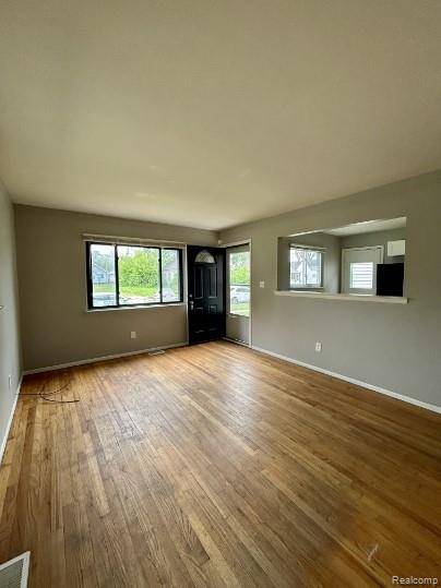 Ecorse, MI 48229,35 E Charlotte Street