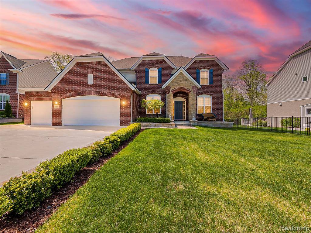 Rochester, MI 48307,903 Leafdale Drive