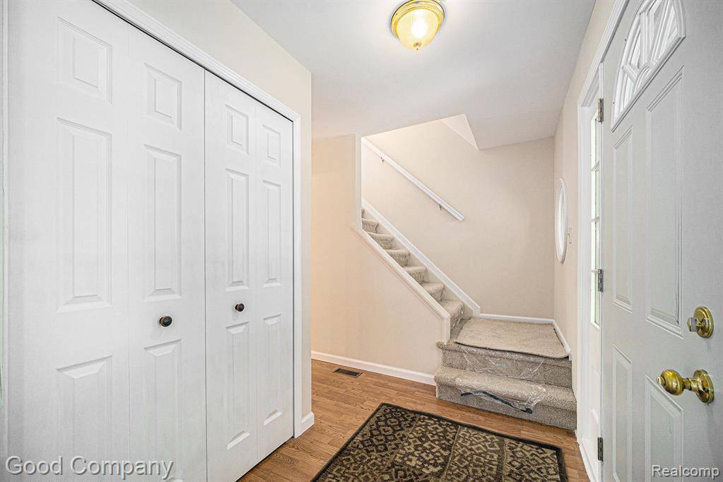 Livonia, MI 48154,14106 Edgewood Street