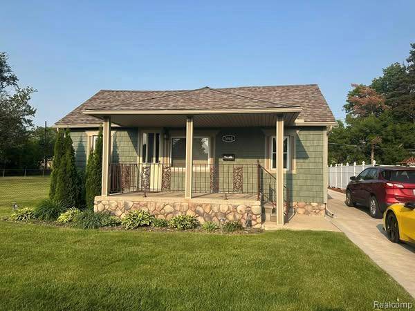 Dearborn Heights, MI 48127,5960 Whitefield Street