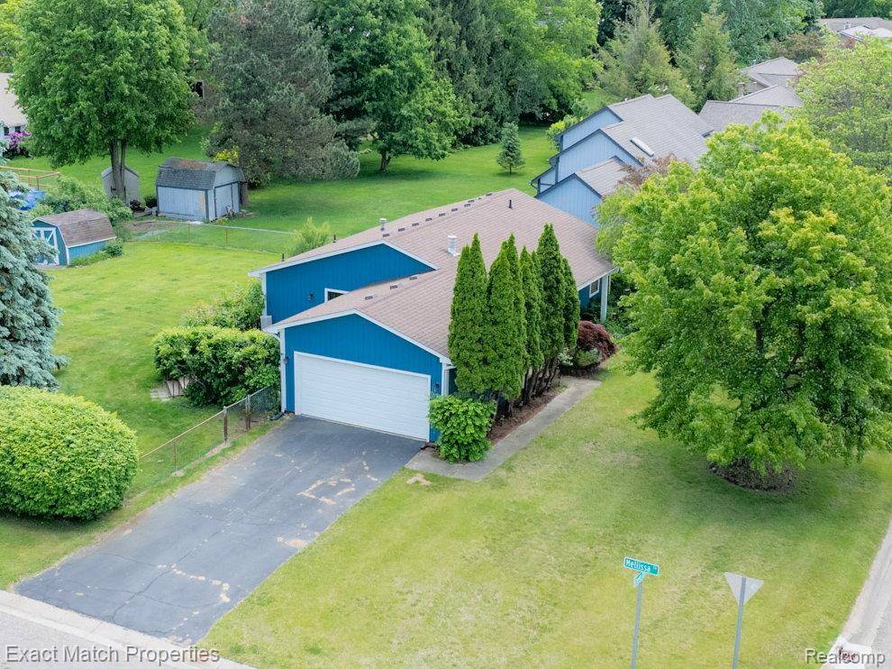 Commerce Twp, MI 48390,3232 Green Oak Drive