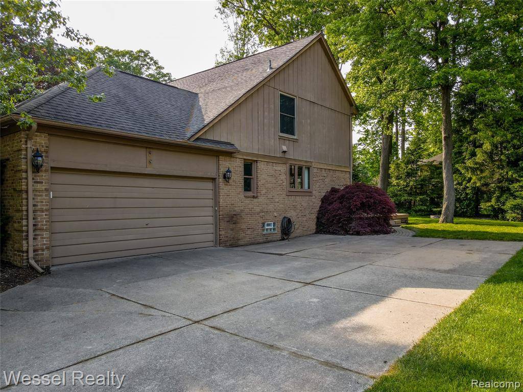 Shelby Twp, MI 48315,53778 Oakview Drive