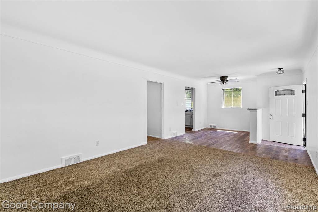 Detroit, MI 48219,19464 Woodbine Street