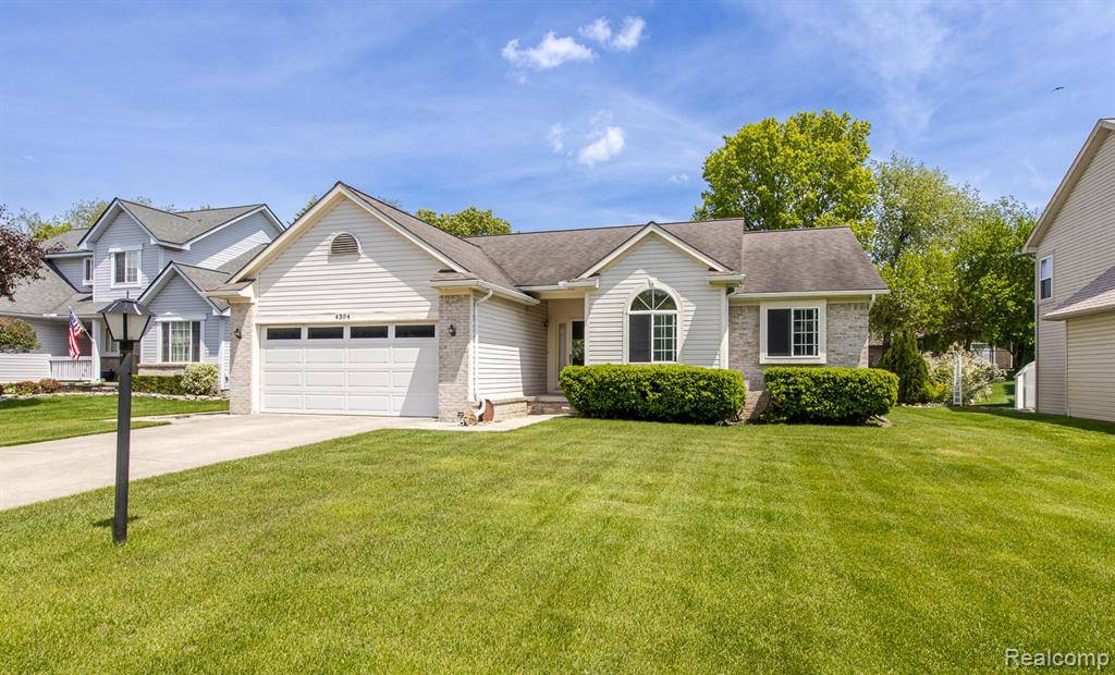 Waterford Twp, MI 48329,4304 W Pointe Drive
