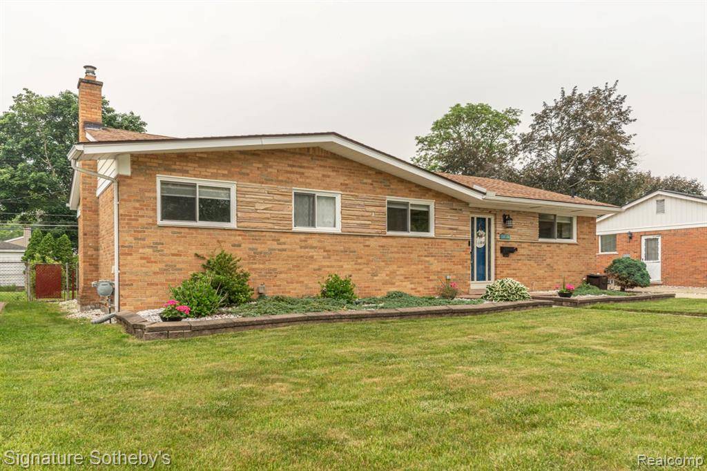 Livonia, MI 48152,19634 Donna Street