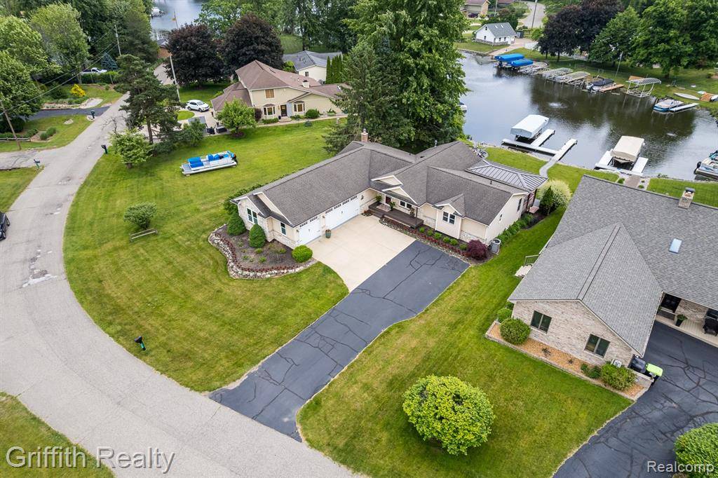 Putnam Twp, MI 48169,1158 Camelot Drive