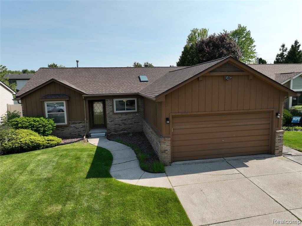 Canton Twp, MI 48188,42767 Colling Drive