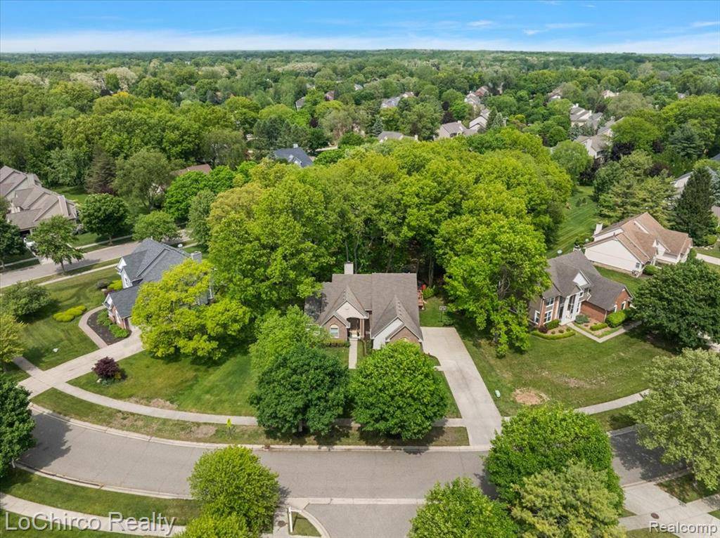 West Bloomfield Twp, MI 48324,7394 Water Oaks Drive