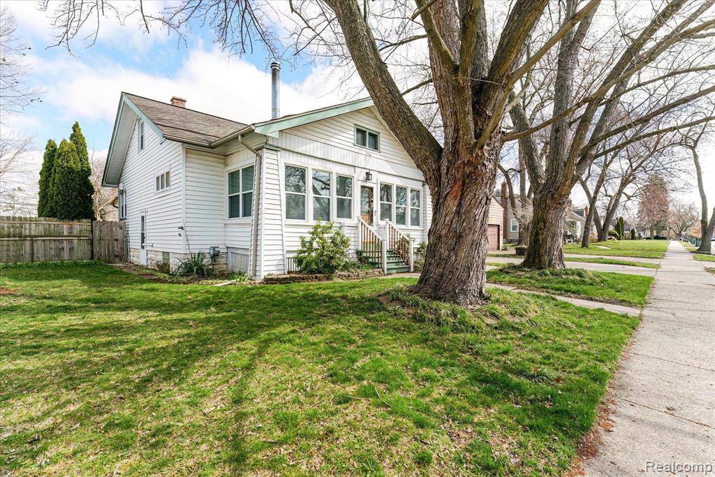Berkley, MI 48072,2210 CAMBRIDGE Road