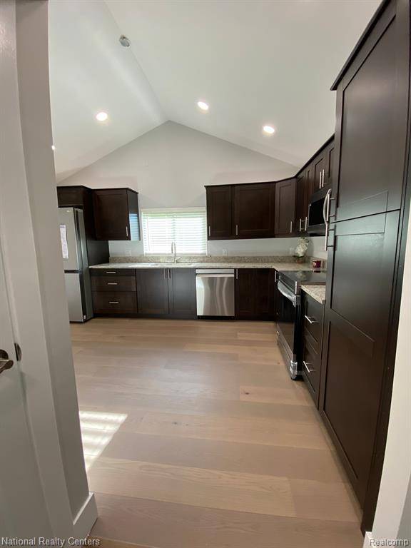 Leonard Vlg, MI 48367,4201 Forest Street