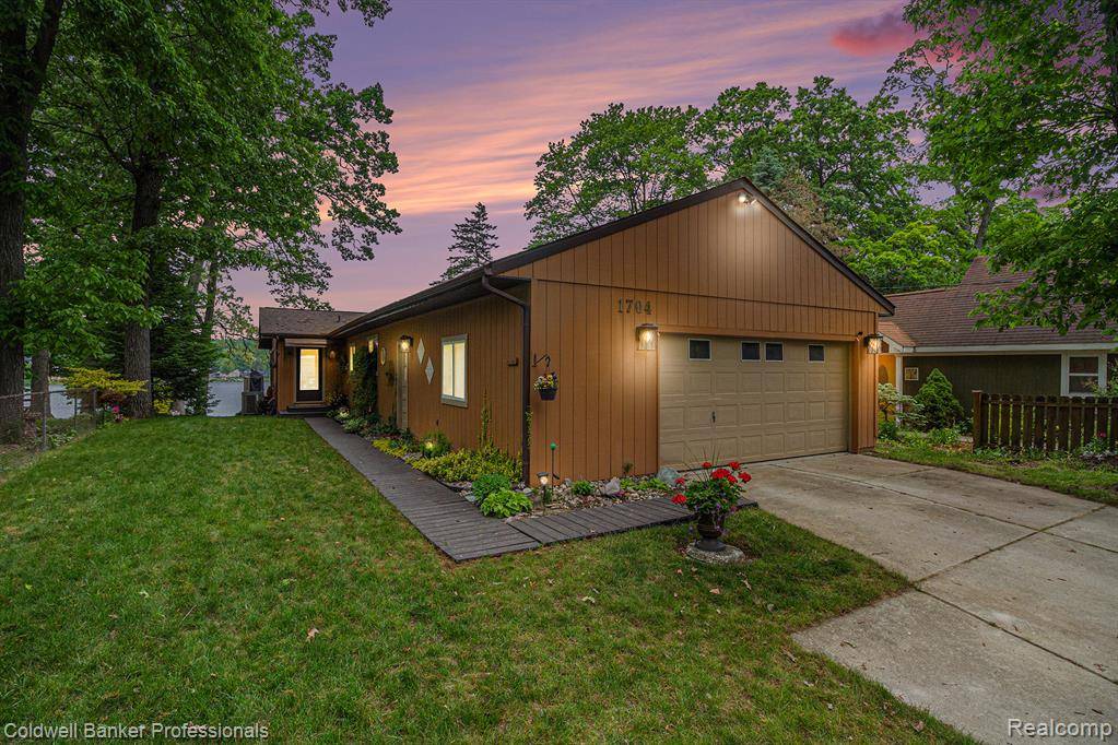Brighton, MI 48114,1704 Clark Lake Road
