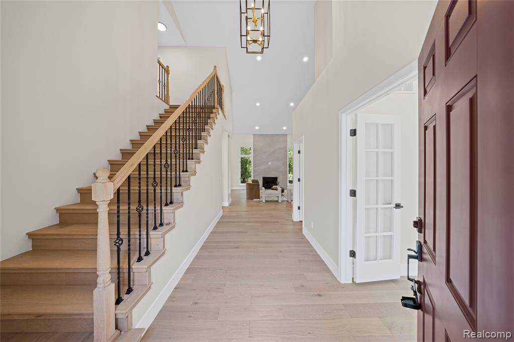 West Bloomfield Twp, MI 48323,4610 Woodbine Circle
