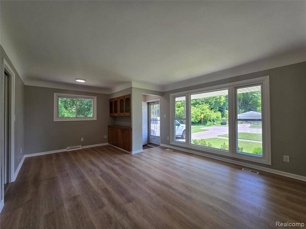 Westland, MI 48185,7621 N Wildwood Street
