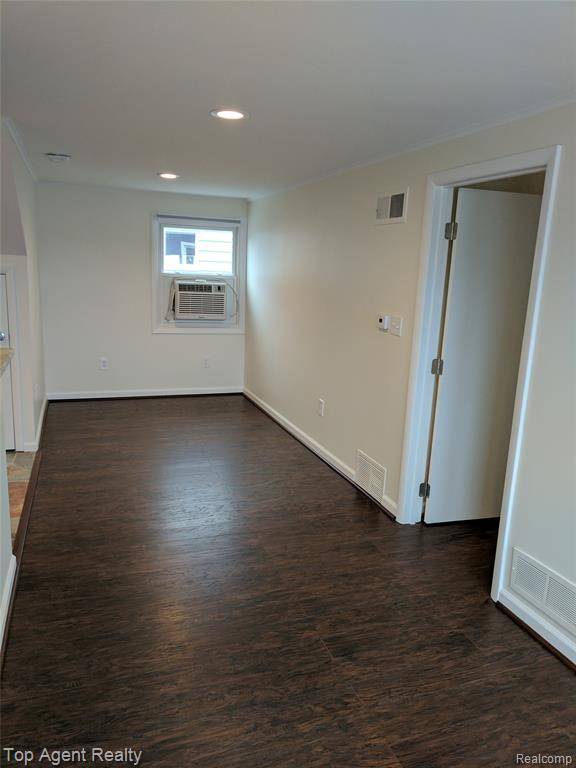 Plymouth, MI 48170,1176 S Main Street Unit A