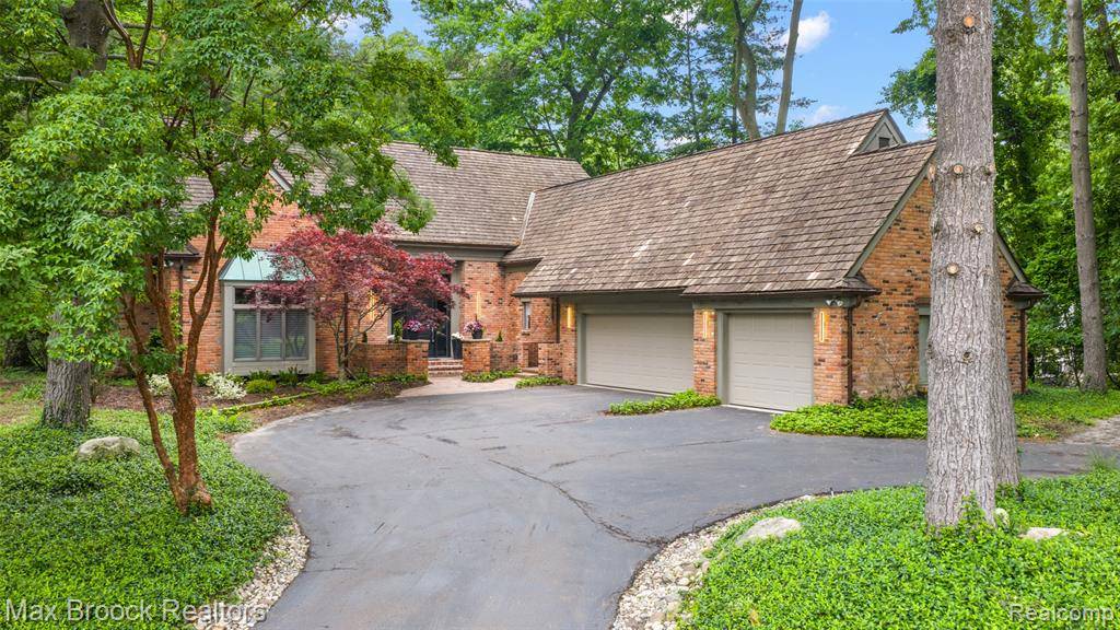Bloomfield Twp, MI 48301,3546 Bloomfield Club Drive