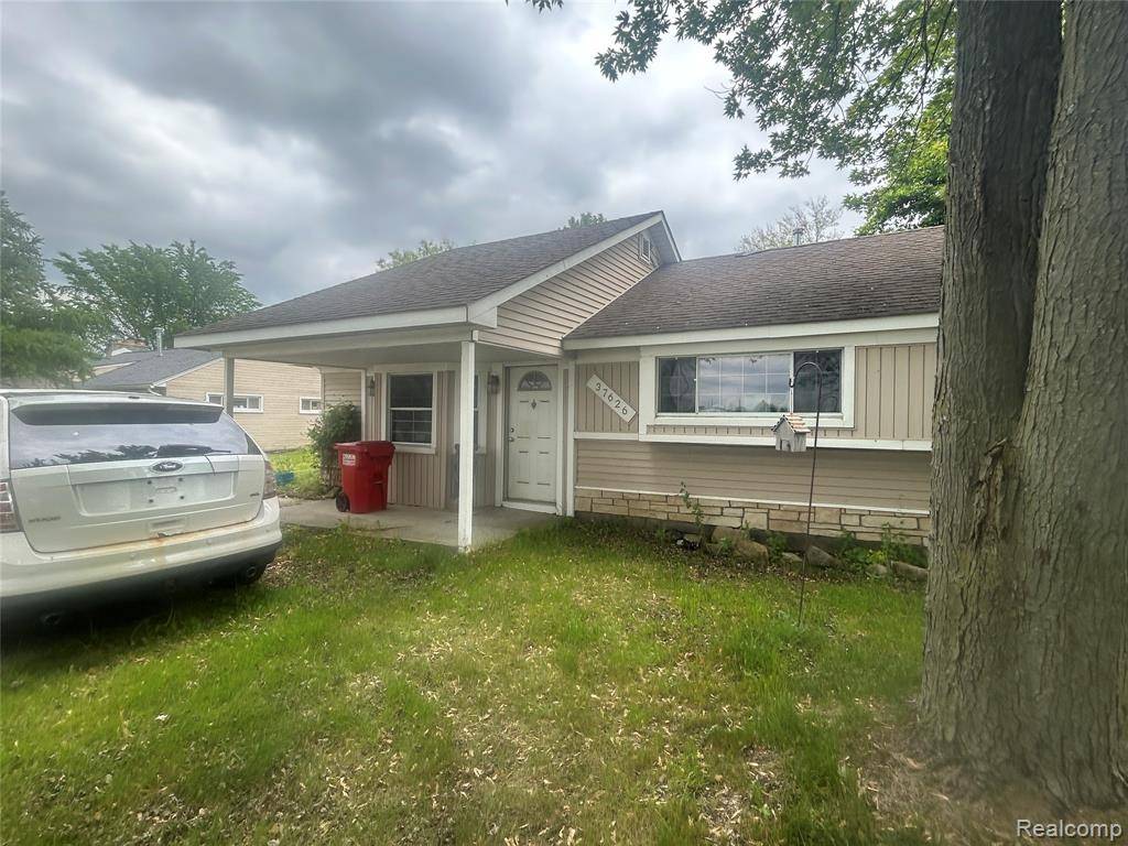 Clinton Twp, MI 48036,37626 S Groesbeck Highway
