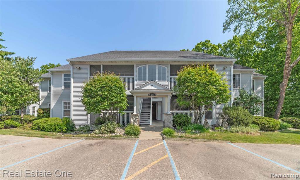 Fenton, MI 48430,12267 Saint Andrews Way