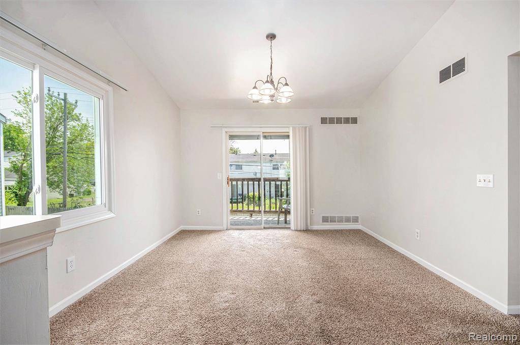 Mt. Clemens, MI 48043,59 Rosebud Lane 74