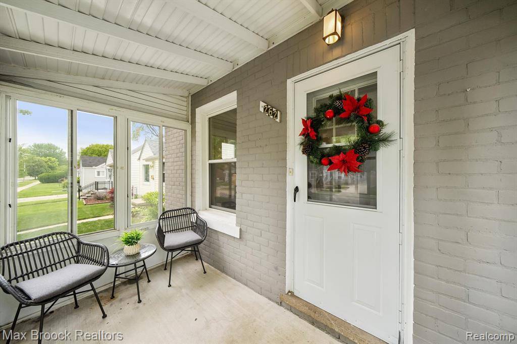 Clawson, MI 48017,262 W Tacoma Street