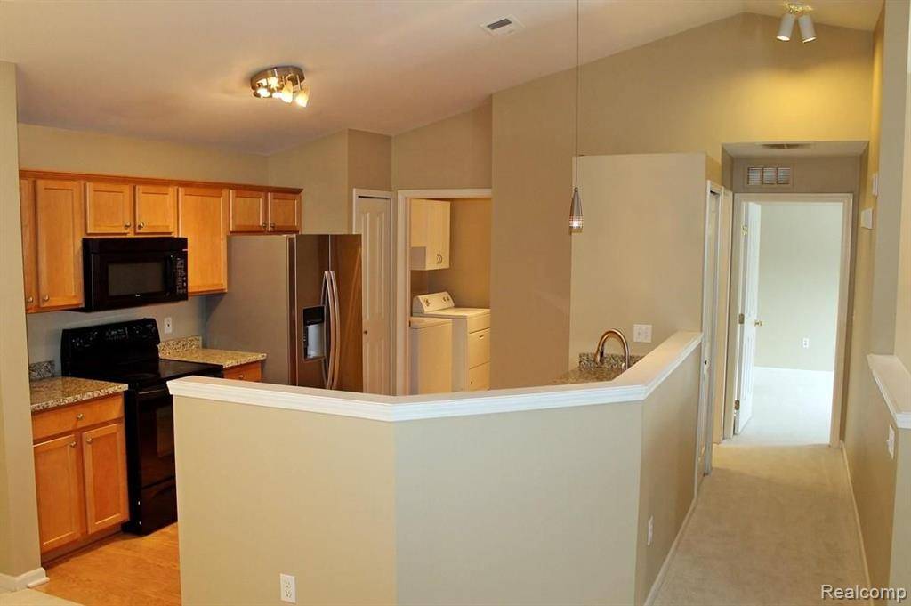 Canton Twp, MI 48188,4163 BERKELEY Avenue 80