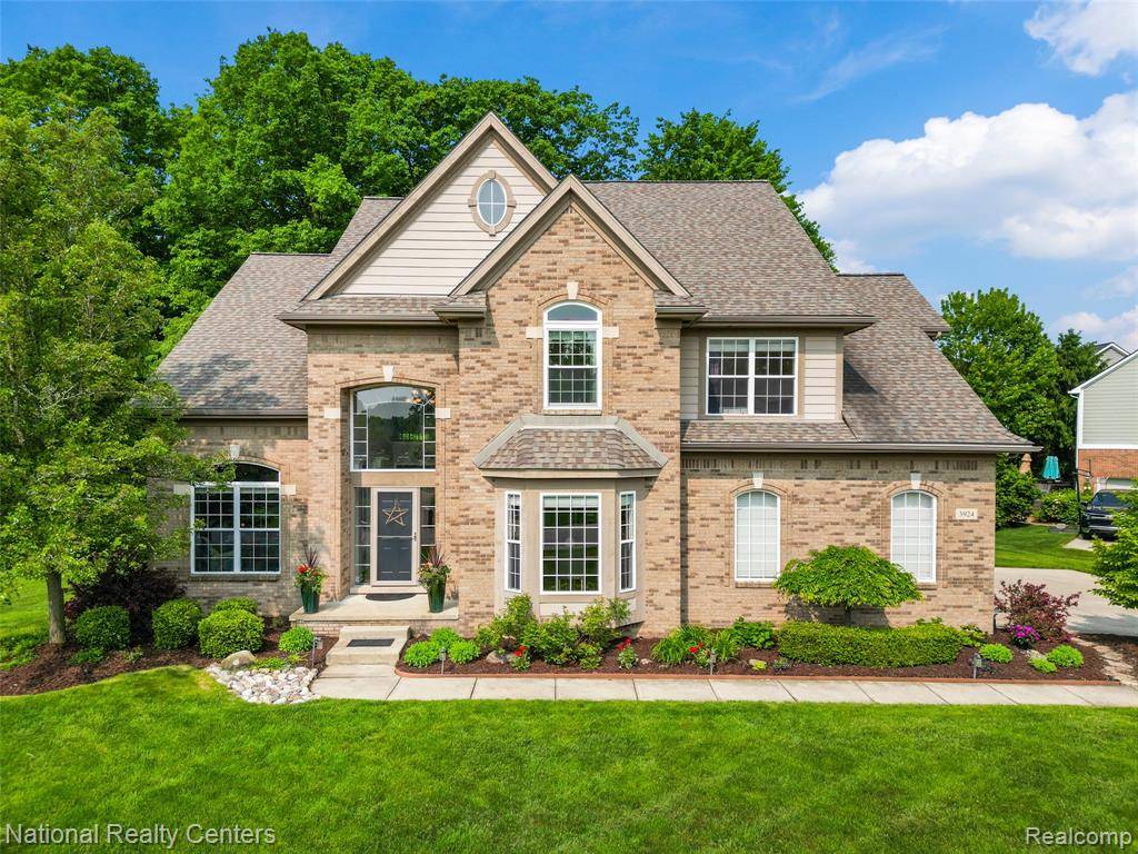 Orion Twp, MI 48360,3924 High Grove Way