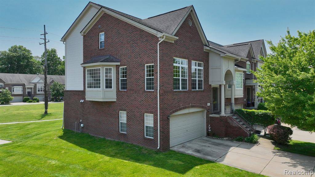 White Lake Twp, MI 48386,71 Grandview Circle