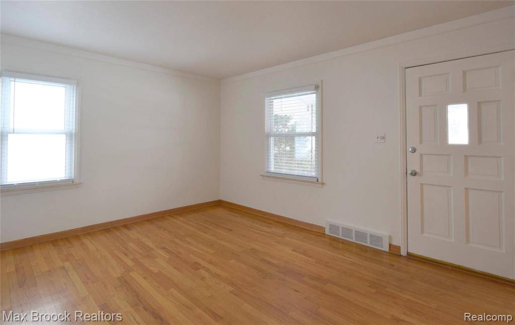 Royal Oak, MI 48073,1428 W WINDEMERE Avenue W