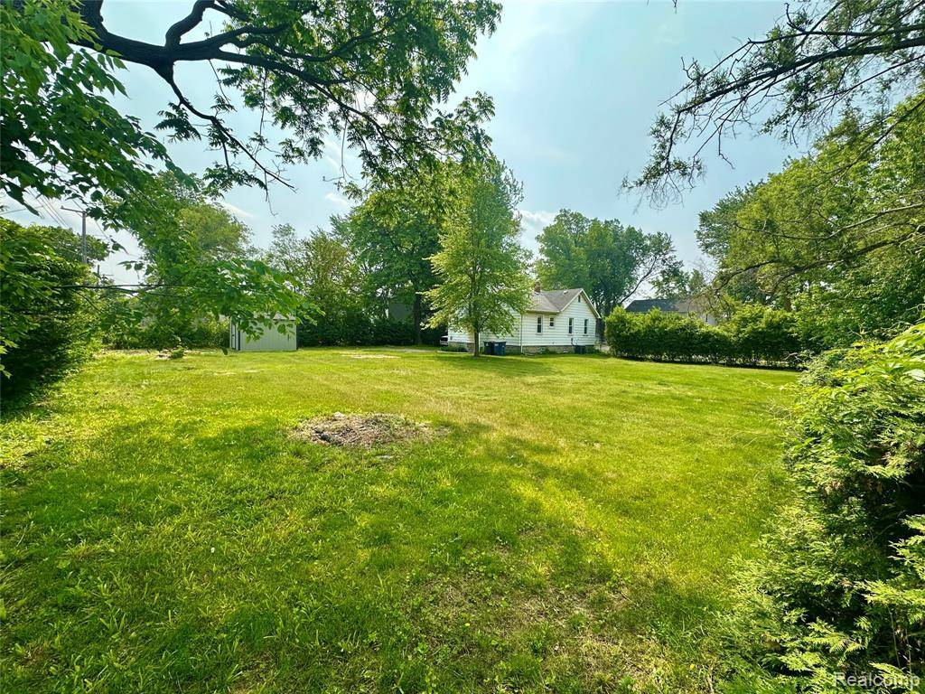 Westland, MI 48185,35232 College Street