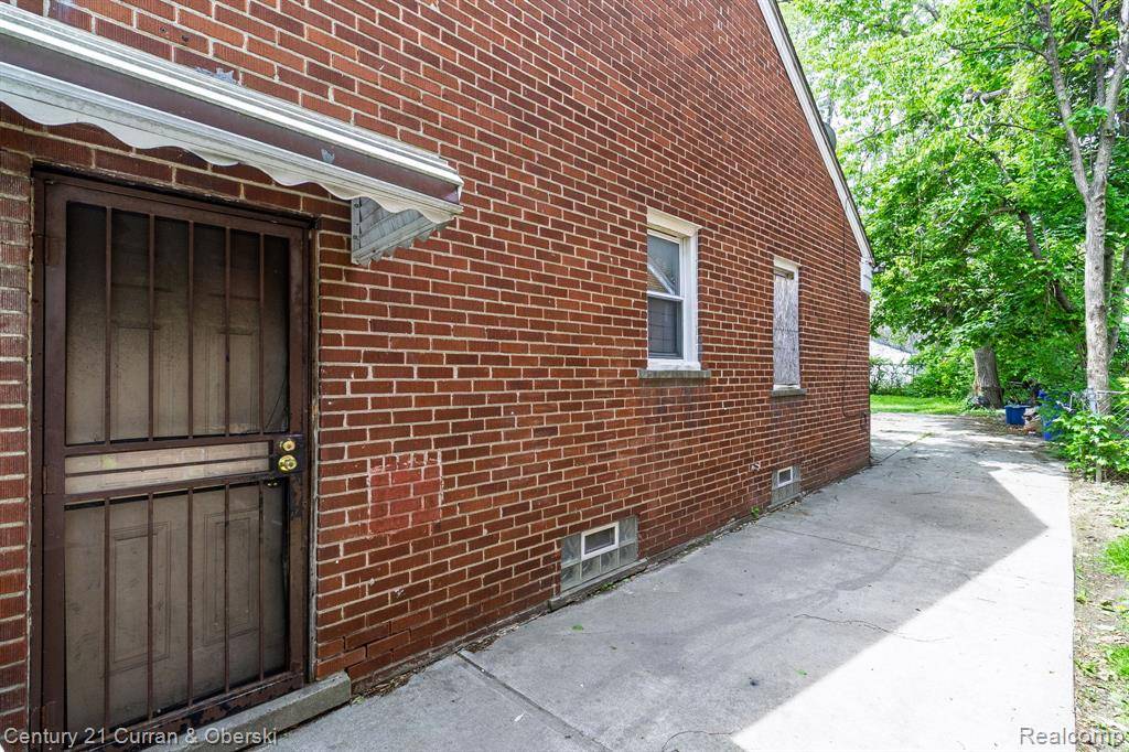 Detroit, MI 48227,12729 Grandmont Avenue