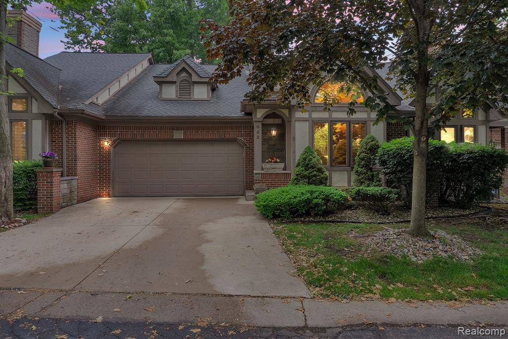 Dearborn Heights, MI 48127,852 N Beech Daly Road