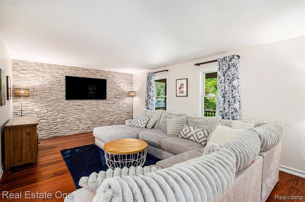 West Bloomfield Twp, MI 48324,2400 Rolandale
