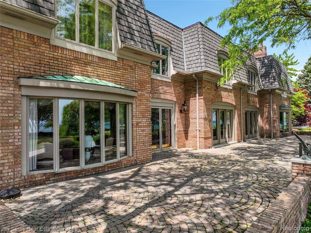 Village Of Grosse Pointe Shores, MI 48236,561 Lake Shore Road